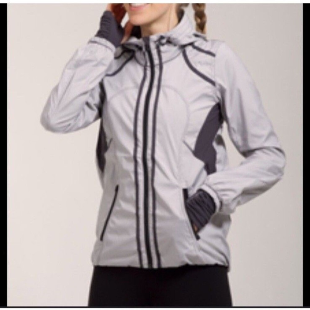 Lululemon Athletica Size 10 Downtime Lightweight Jacket Gray